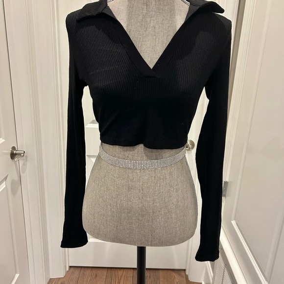 NA-KD Black Long Sleeve Ribbed Collar Detail Crop Top
Size Small - Picture 6 of 13